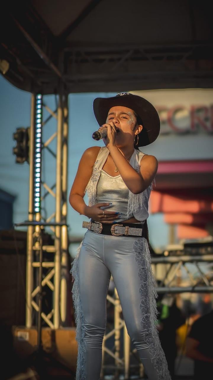 Andreina Vásquez abrirá el concierto de Natalia Jiménez este 12 de julio en Parque Viva.
