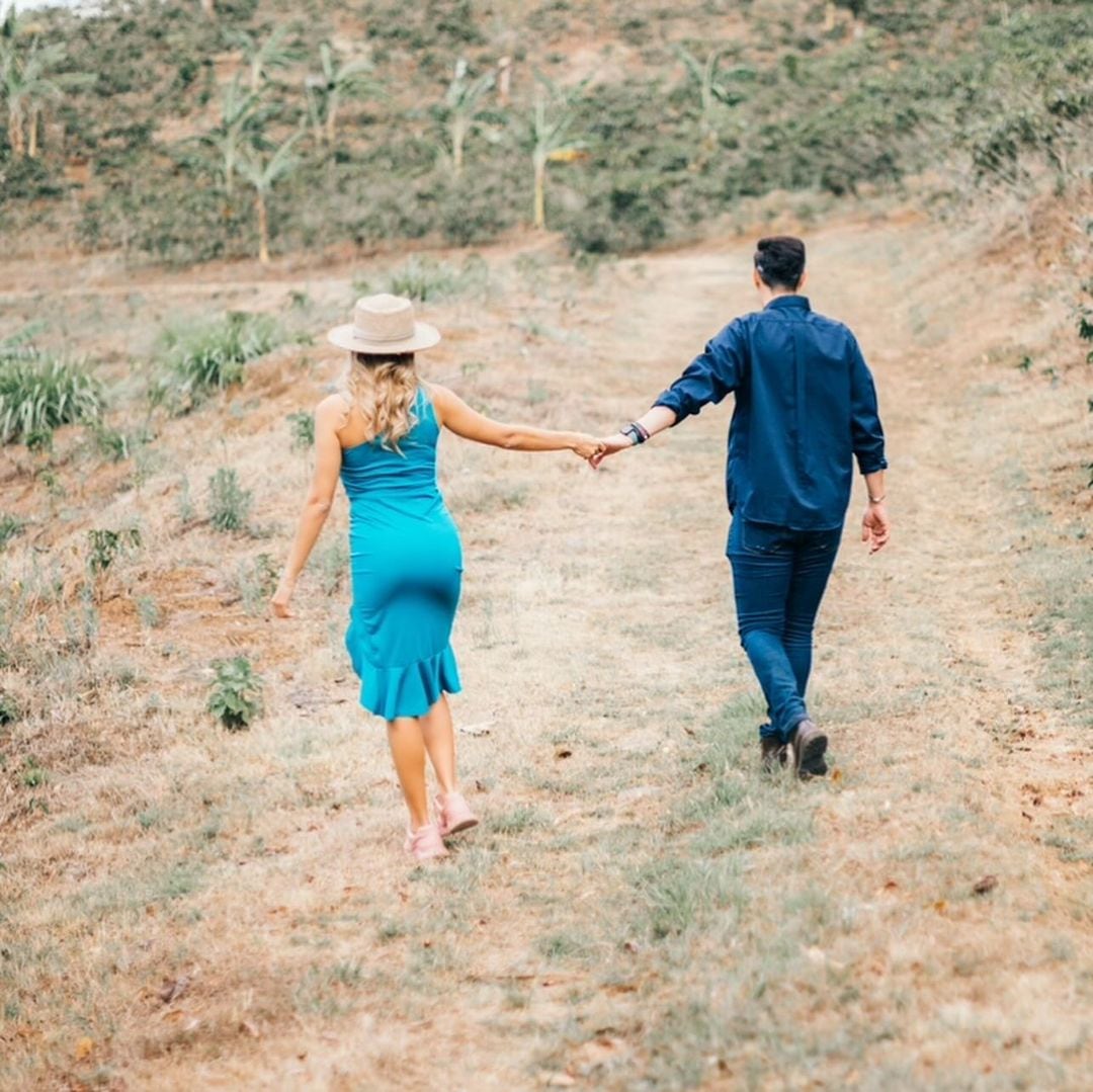 Rafa Pérez, presentador de Giros, y su novia Mahyla Roth