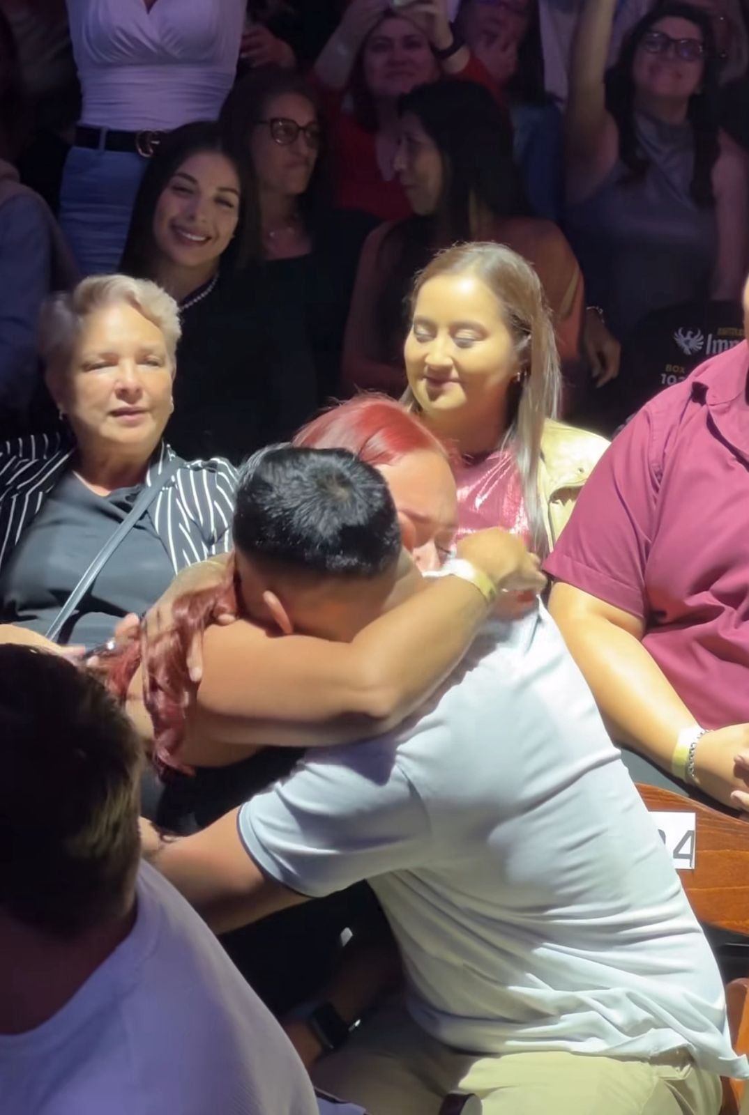 Sin Bandera en Costa Rica, pedida de mano