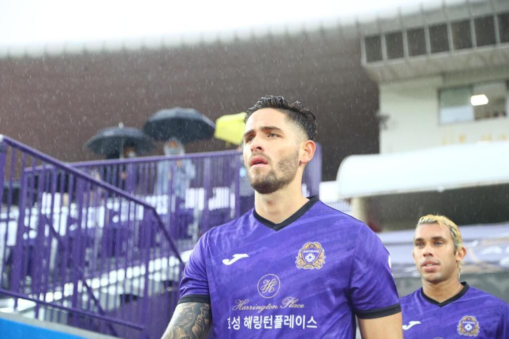 Jonathan Moya, Anyang Corea del Sur
