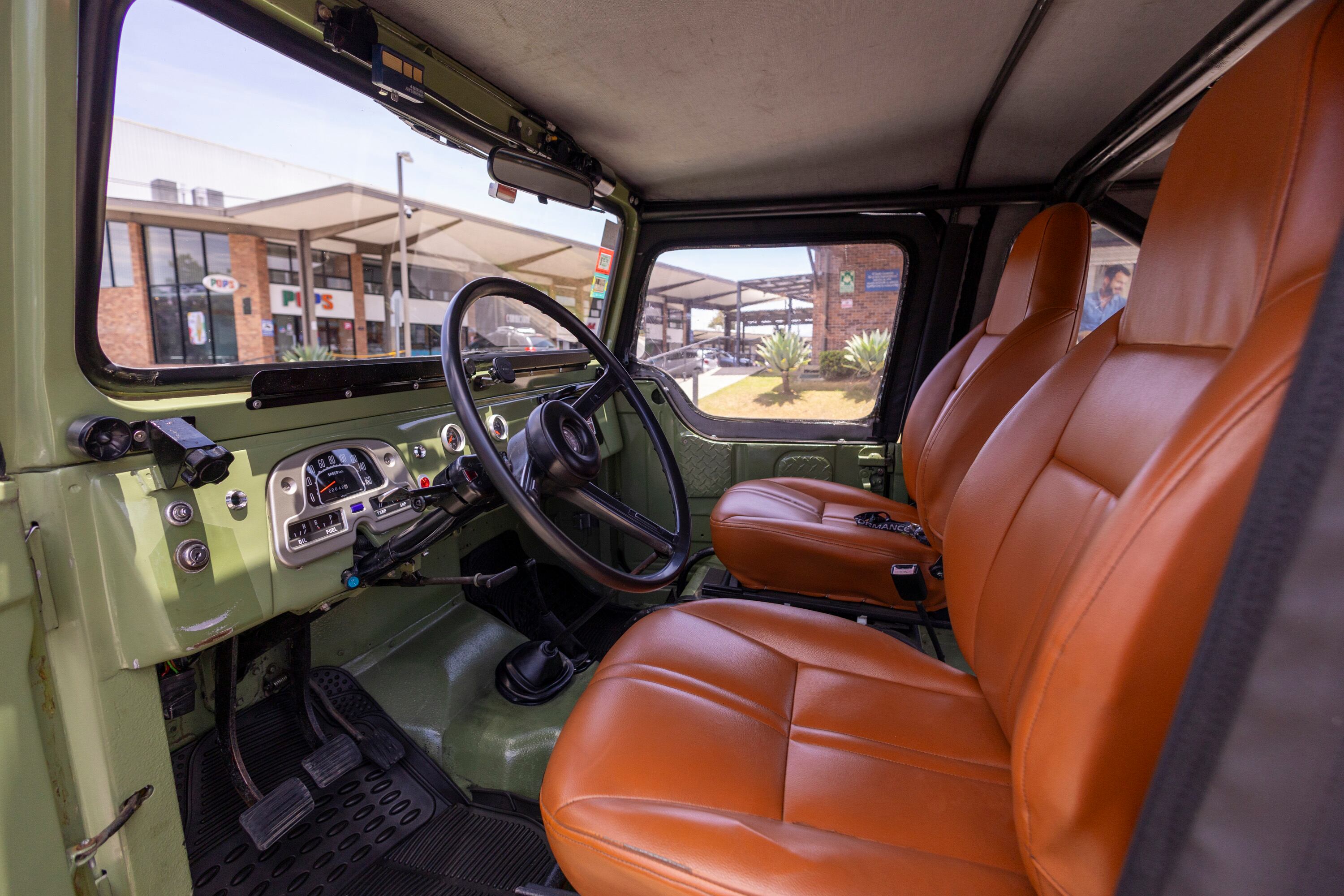 24/04/2025, San José, Sabanilla, entrevista con Javier, para hablar acerca de su Toyota Land Cruiser para el Chuzo de la semana.