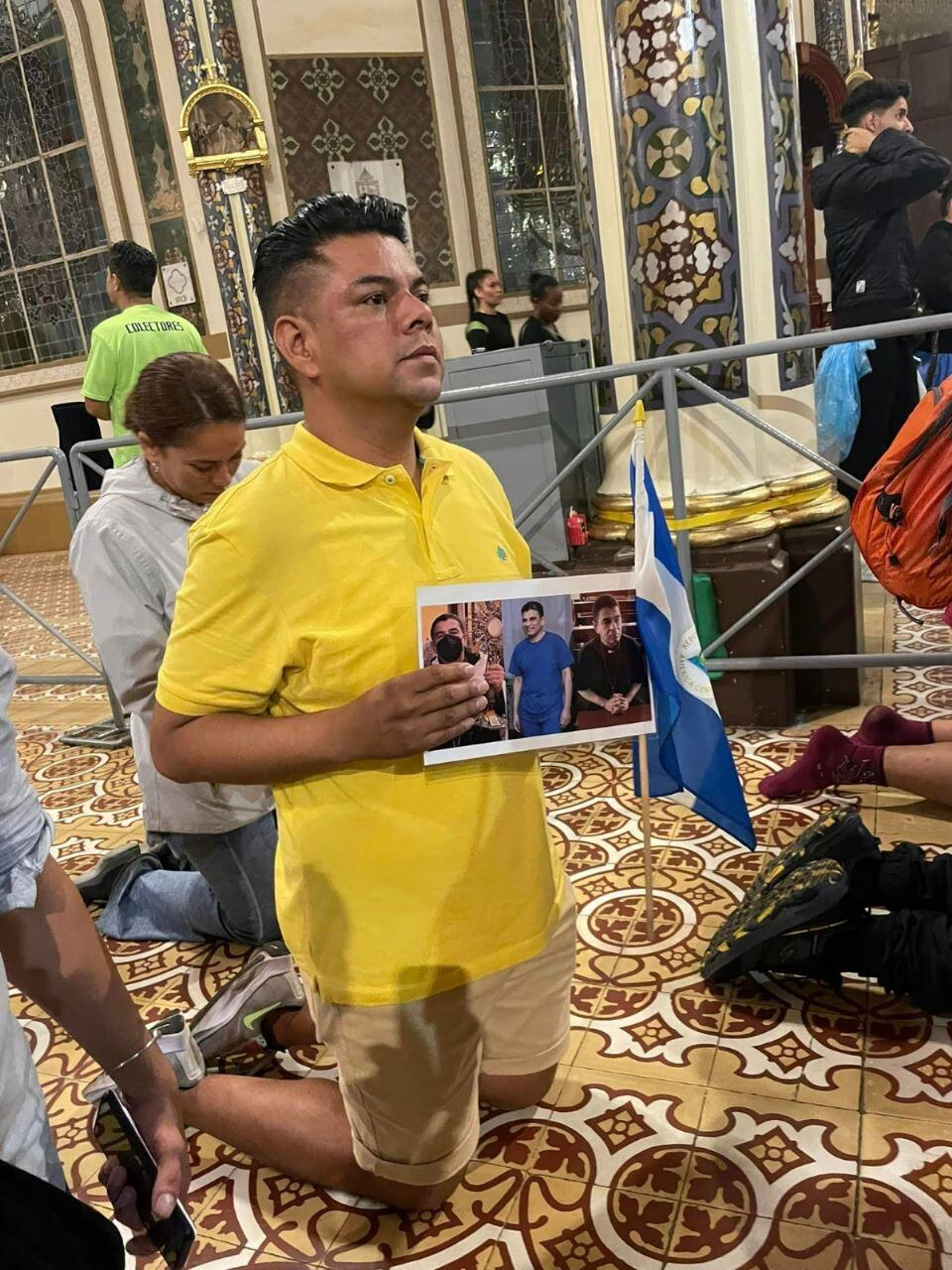 El periodista nicaragüense, Héctor Rosales, el 1 de agosto del 2023 hizo la romería desde el parque Central de San José hasta la basílica de la virgen de los Ángeles en Cartago. Pidió por la libertad de monseñor Rolando Álvarez, el obispo de la diócesis de Matagalpa que está preso en Nicaragua por el régimen de Daniel Ortega.