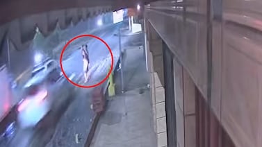 Carro a alta velocidad se sale de la calle y acaba con la vida de pareja en Puntarenas