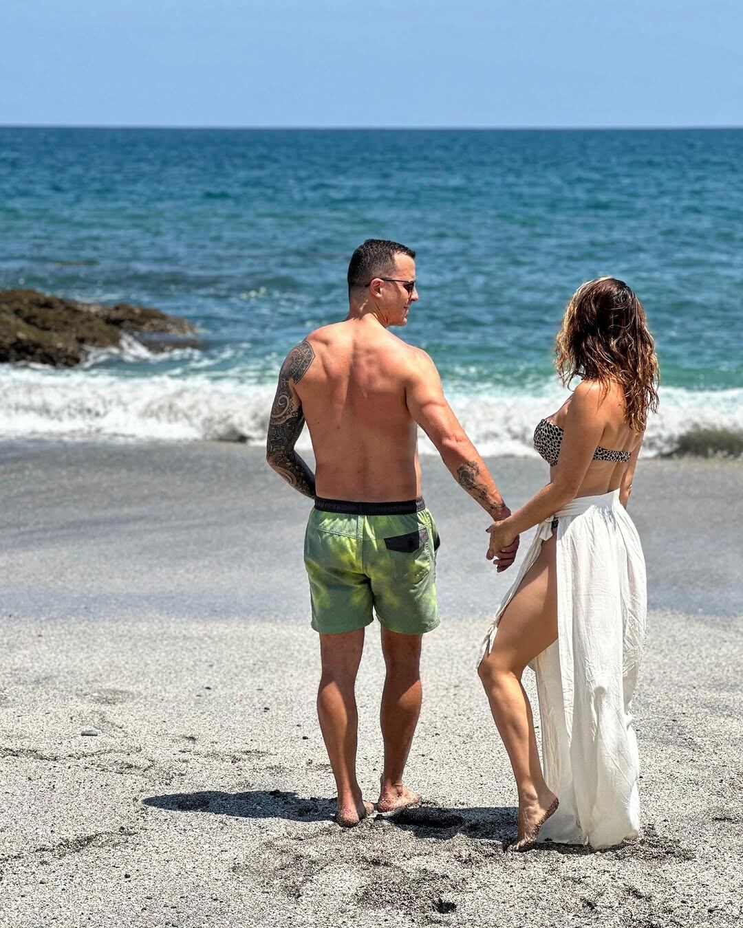 El chef Daniel Vargas y su prometida Shirley Álvarez derrocharon amor en un paraíso.