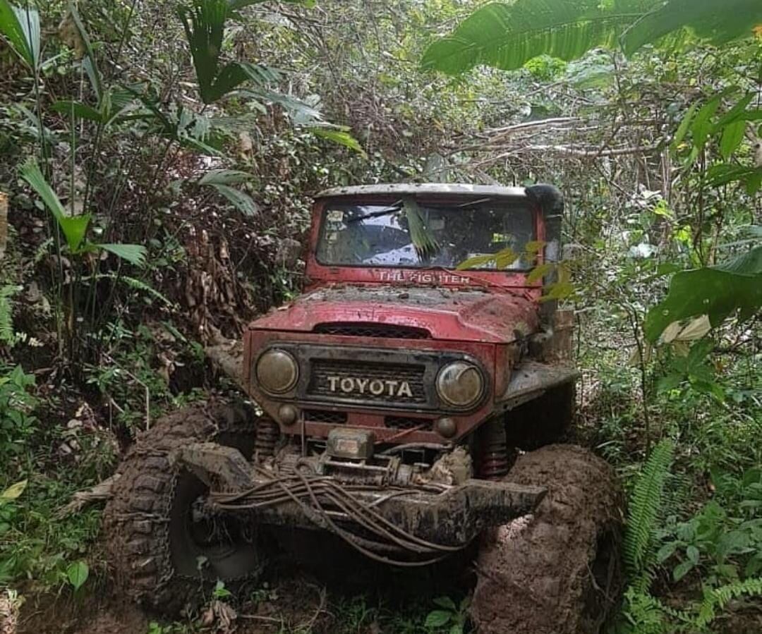 Toyota Land Cruiser FJ 40, Deybid Torres, chuzo