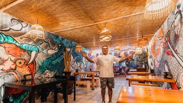 ¿Sushihamburguesa? Tico la saca del estadio con esta delicia