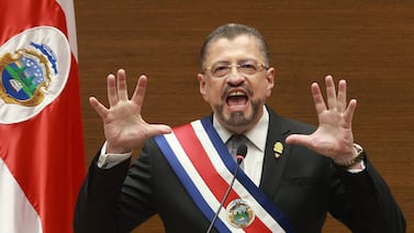 Lo que hizo Rodrigo Chaves da terribles señales sobre la economía nacional, dice economista