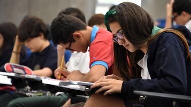 Estudiantes de siete colegios públicos entre los mejores promedios de admisión de la UCR