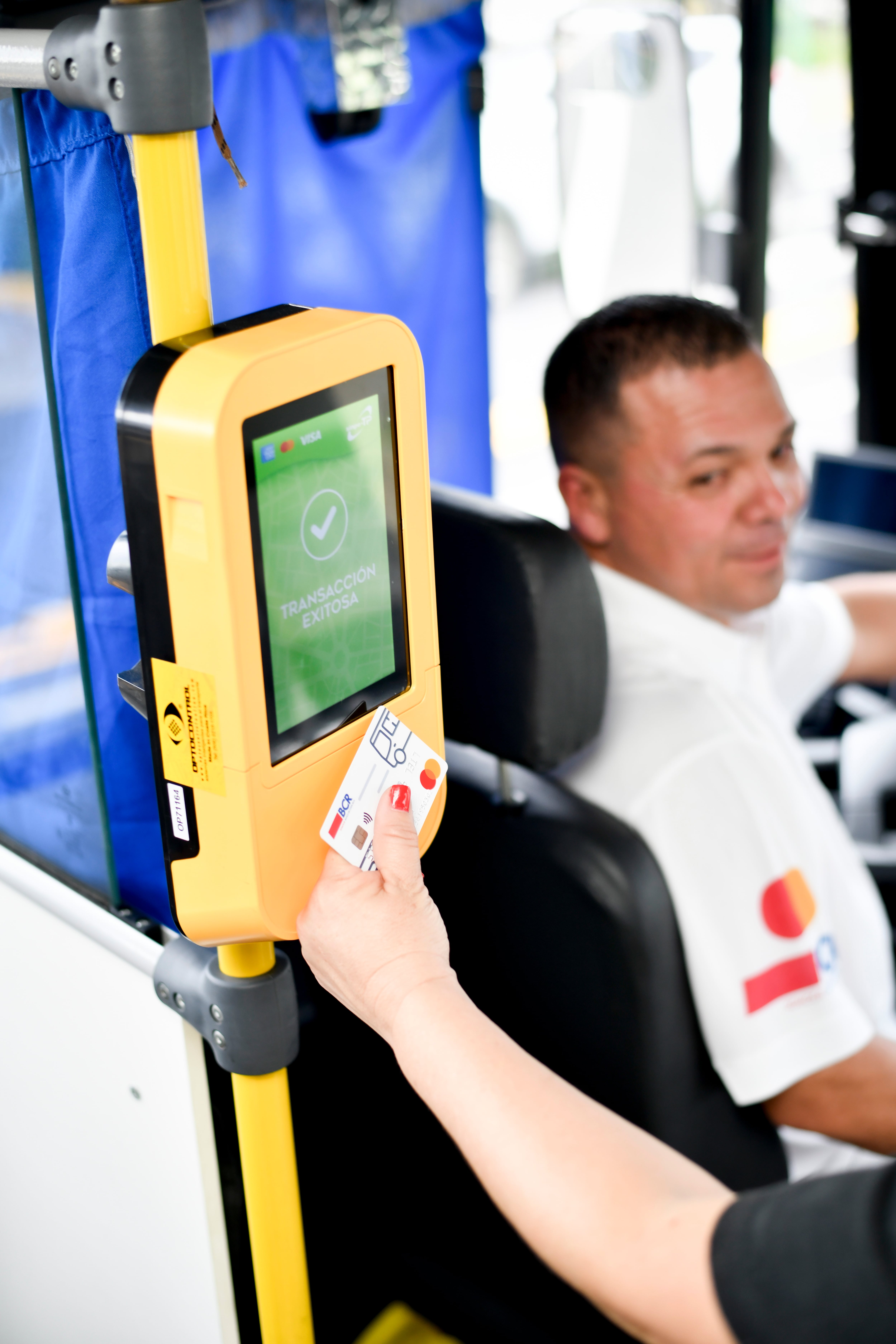 A partir de este lunes, los usuarios de las rutas de Guadalupe y sus alrededores podrán pagar el bus con tarjeta.