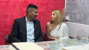 Austin Berry y su esposa Cristina Alfaro recibieron hermoso regalo a días de su boda