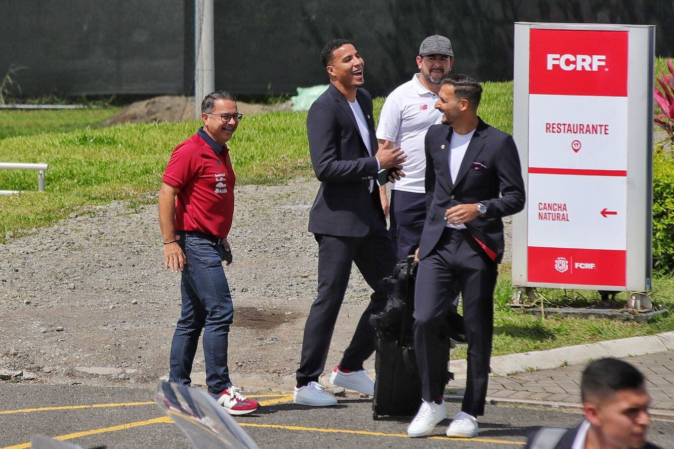 Salida de la Selección Nacional al aeropuerto