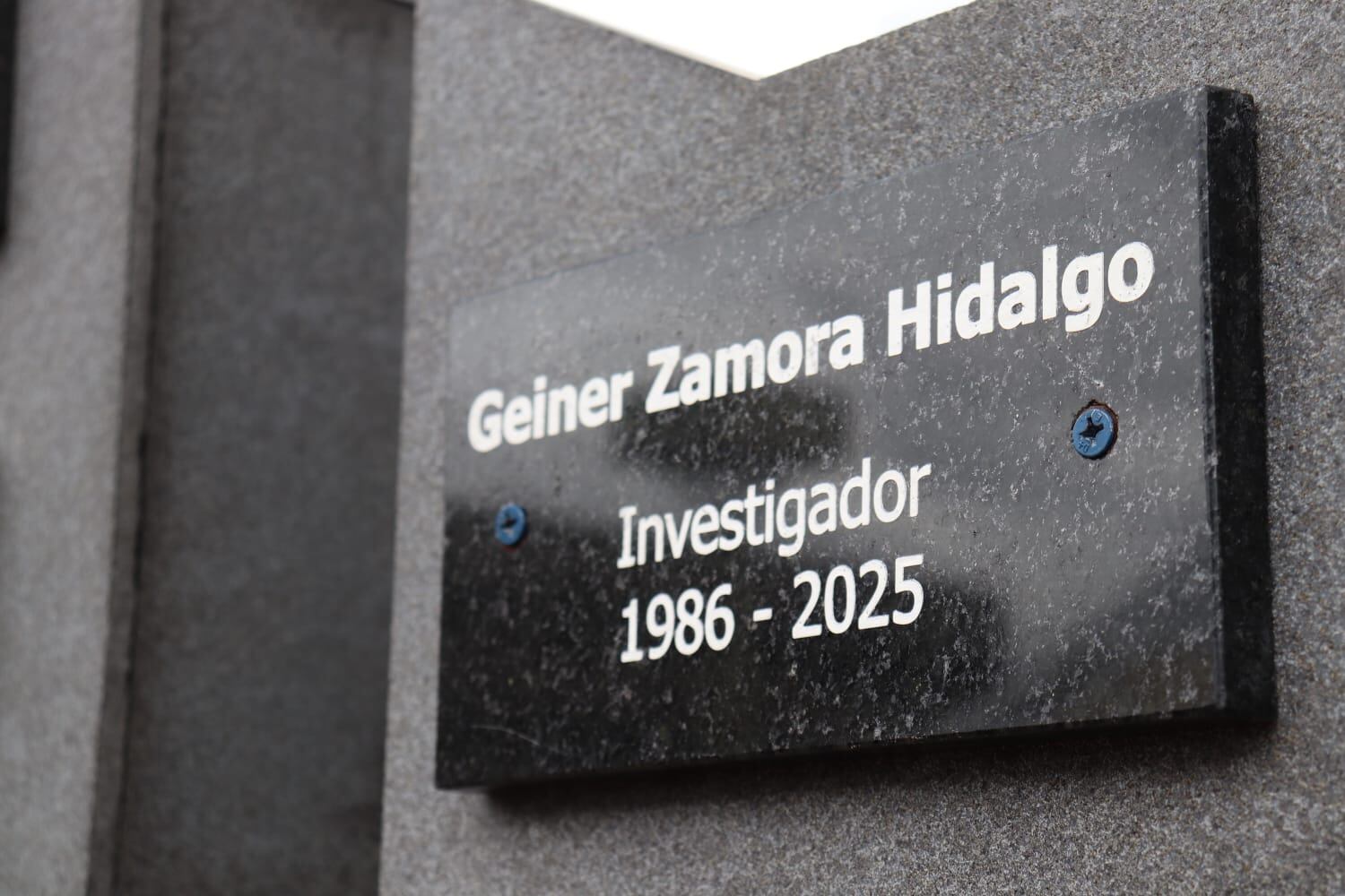 Homenaje a funcionarios del OIJ fallecidos en el cumplimiento del deber. Foto OIJ.