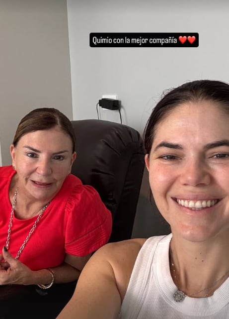 Carolina Jaikel publicó que continúa con sus sesiones de quimioterapia esta vez bien acompañada de su madre.