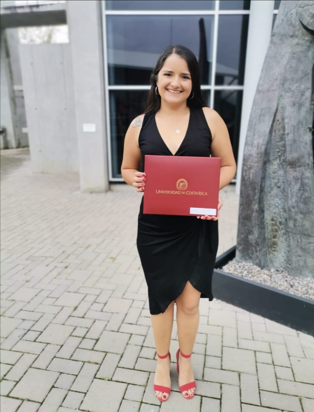 Fabiola Arguedas era licenciada en enfermería y trabajaba en el Hospital Clínica Bíblica. Foto Facebook.