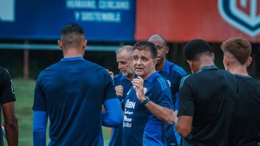 Claudio Vivas anticipa bajas en Costa Rica: ¿Cómo afectará al equipo?