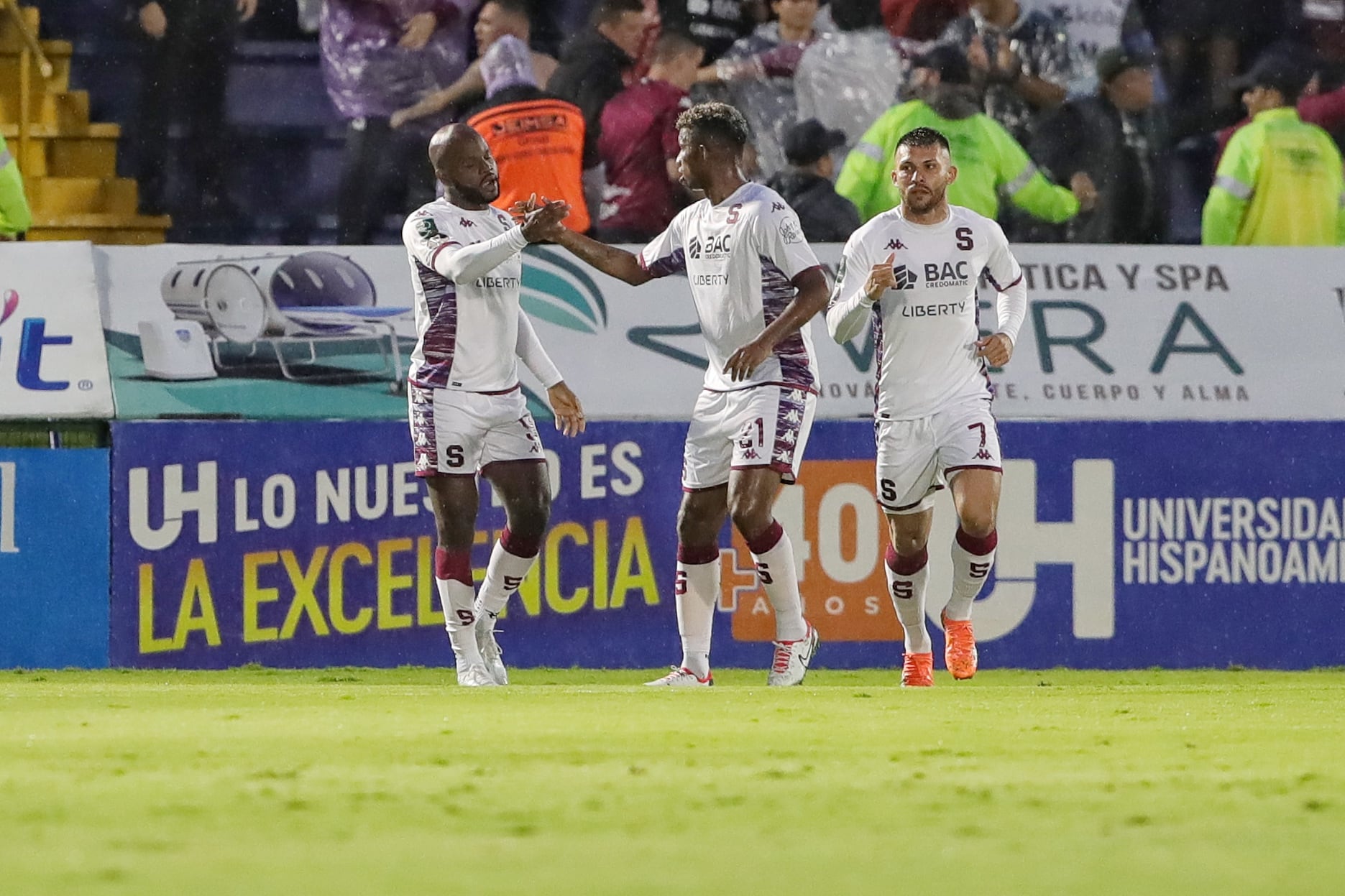 21/10/2023/ Juego entre el Club Sport Cartaginés vs Deportivo Saprissa por la jornada 16 tel torneo apertura de la Liga Promerica en el estadio Fello Meza de Cartago / Foto John Durán