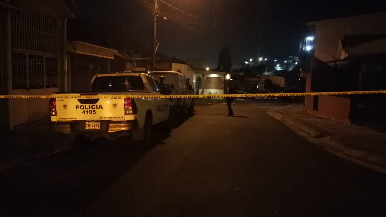 Mujer muere al recibir un disparo en la cara en Quircot de Cartago. Foto Keyna Calderón.