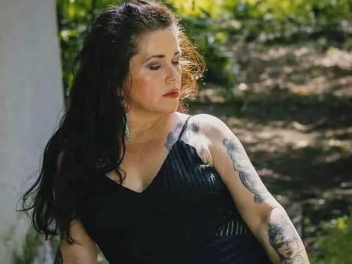 Ana María Quesada ha tenido que tapar sus tatuajes en más de una ocasión.