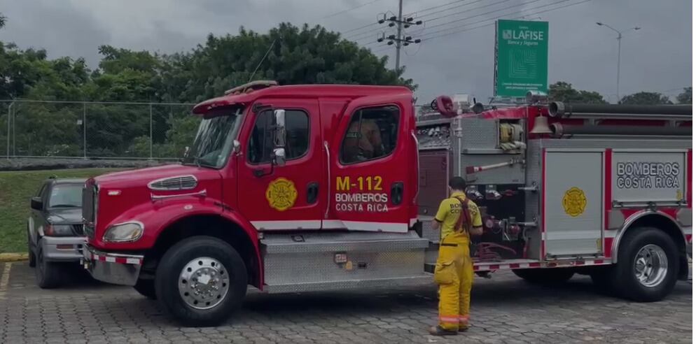 Una fuga de un ácido en una empresa puso a correr a los Bomberos