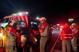 Incendio de madrugada en Cahuita deja a una mujer luchando por su vida