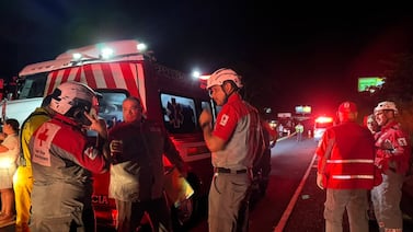 Incendio de madrugada en Cahuita deja a una mujer luchando por su vida