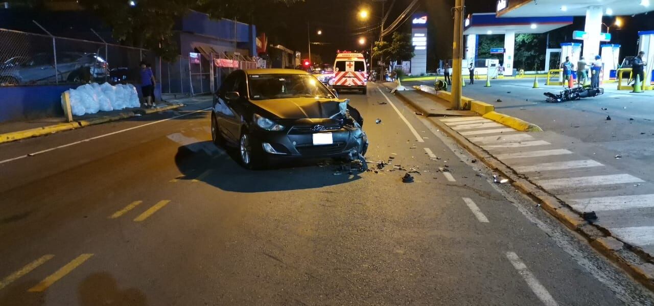Katherine Flores Calero, perdió la vida luego de que la moto en la que viajaba como acompañante chocó contra un carro en Heredia. Foto cortesía.