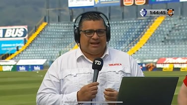 Jorge Martínez no pudo ocultar que no le hizo gracia la broma que le hizo Christian Sandoval en vivo