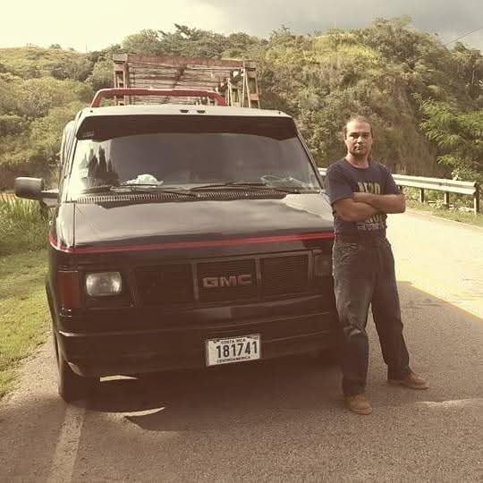 Wálter Bonilla tiene un clon de la camioneta de los Magníficos