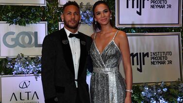 ¡Una pareja moderna! Novia de Neymar lo deja serle infiel solo si cumple tres requisitos