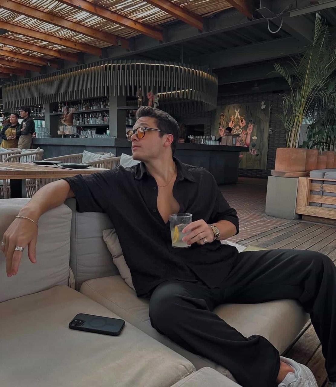 Karina Ramos y su nueva pareja Tomás Porras. Fotos Exclusivas de La Teja