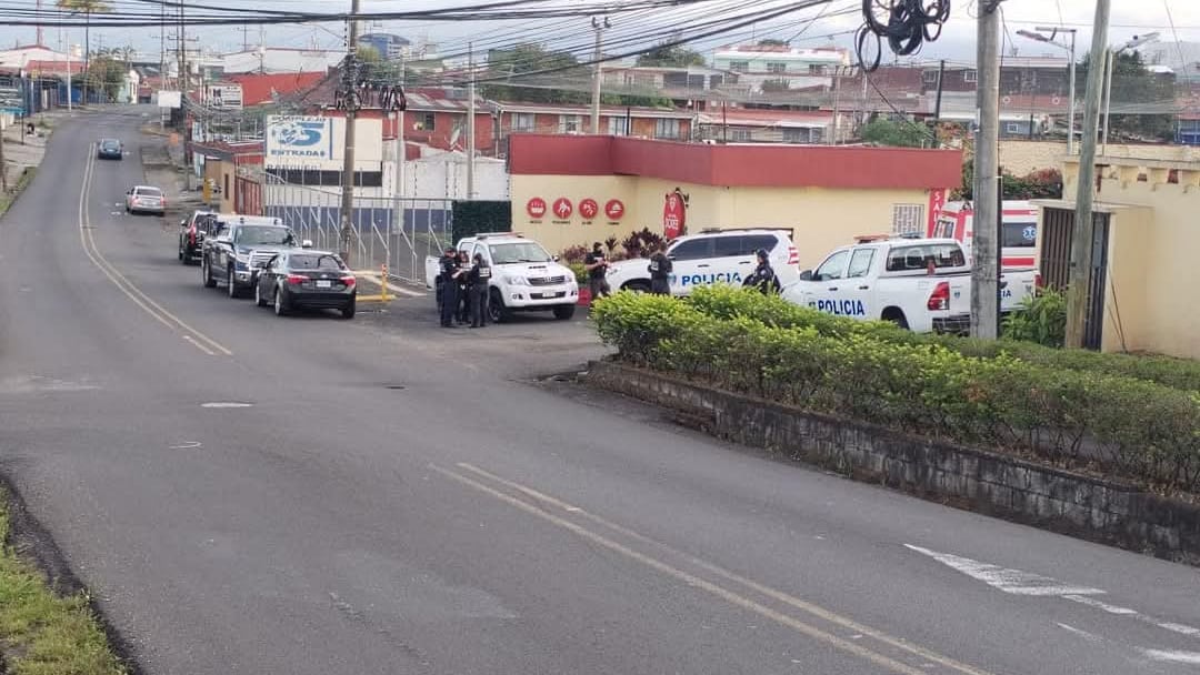 Eilyn Marín Martínez, de 34 años, sufrió una terrible agresión por parte de un hombre, cuando estaban dentro de un bar en Desamparados, la rescataron en un motel en Paso Ancho donde fue retenida. Foto: Cortesía para LT