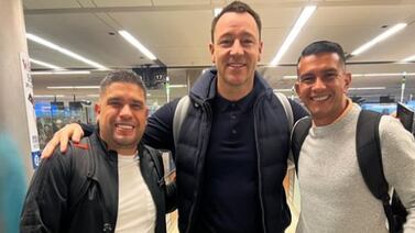 John Terry dejó más feliz a Rigoberto “Gallina” Alfaro con detallazo que tuvo tras foto juntos
