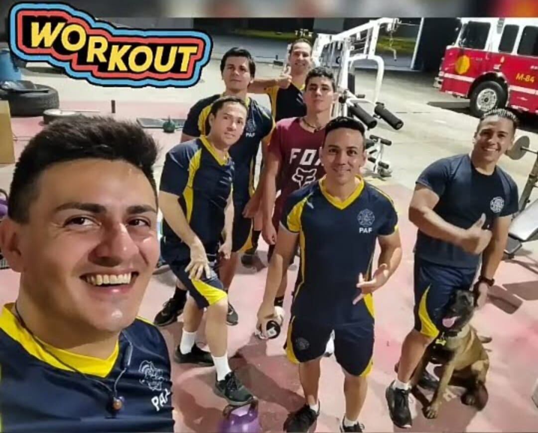 Booster, el bombero de cuatro patas que se ganó a puro cariño a los rescatistas de estación de bomberos de Limón