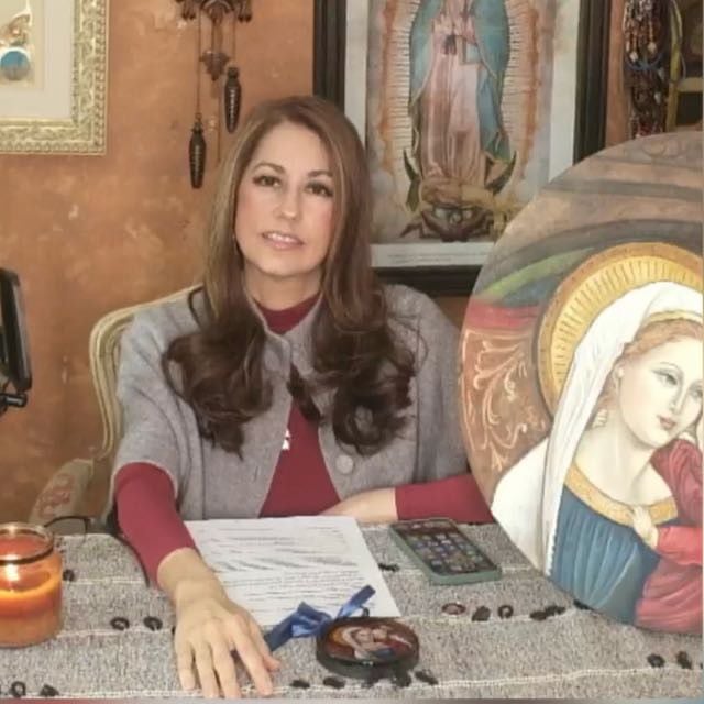 El papa León XIV bendecirá, el 15 de diciembre del 2025, un pesebre llamado Gaudium (Gozo) de la artista sacra costarricense Paula Sáenz el cual se exhibirá en el aula Paulo VI del Vaticano
