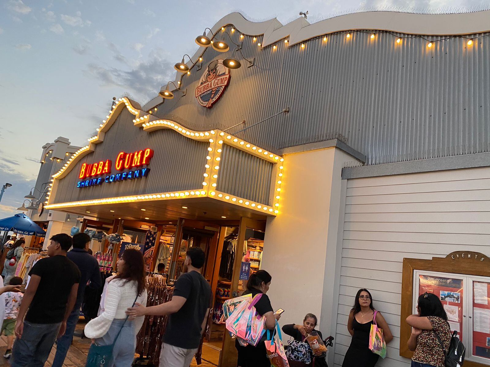 Muelle y playa de Santa Mónica, en Los Ángeles, California, Estados Unidos. Foto: Ricardo Silesky