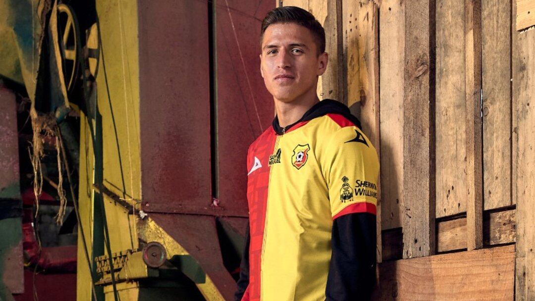 Herediano uniforme nuevo