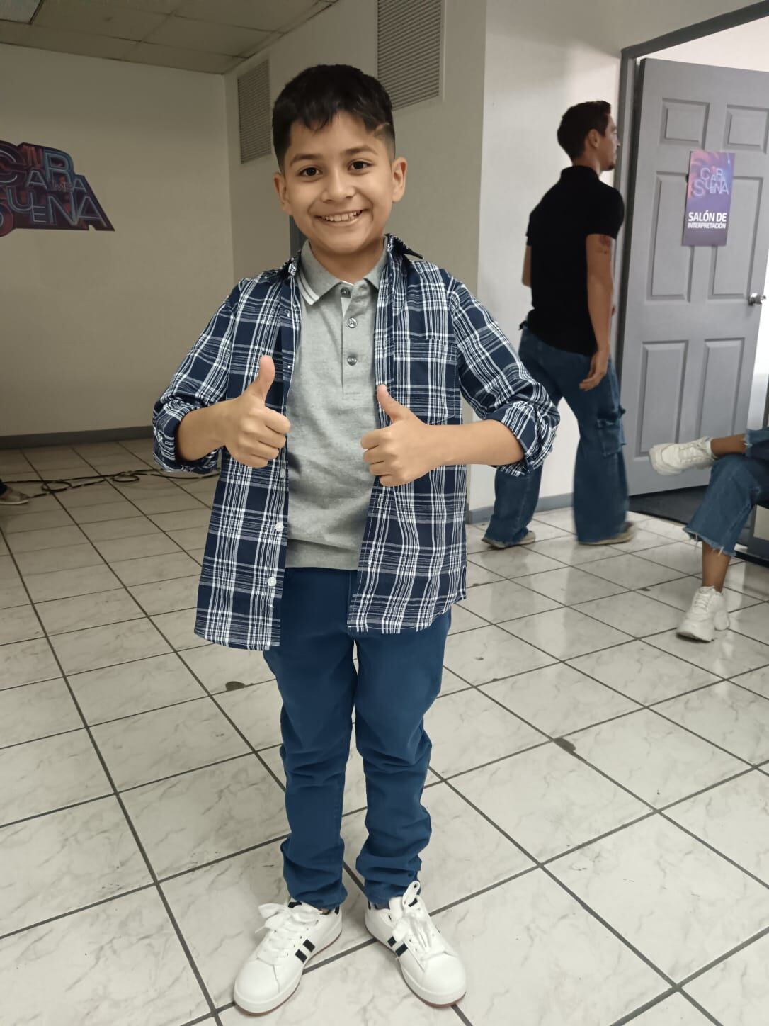 Santiago espera enamorar a miles de ticos en Nace una estrella