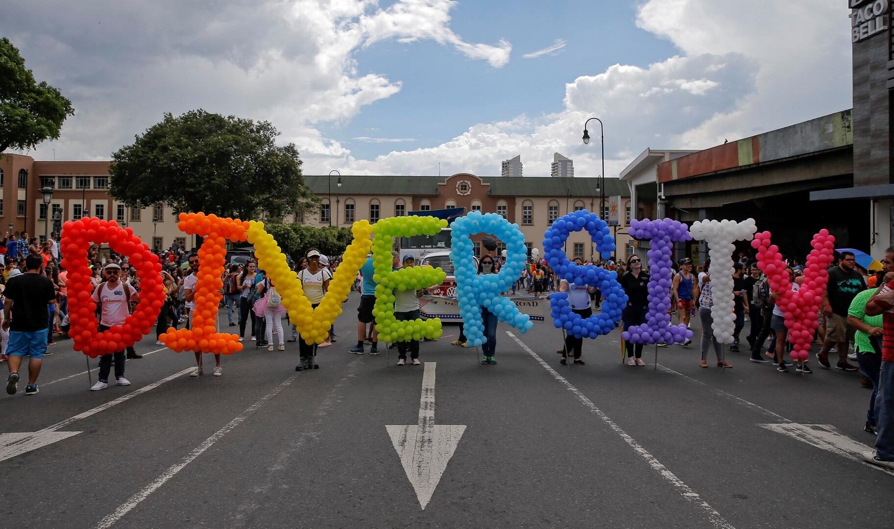 La exhibición se enmarca dentro de los eventos de celebración del décimo aniversario de la Marcha de la Diversidad.