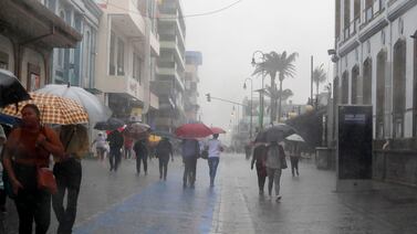 No guarde el paraguas porque se viene una onda tropical más que potente