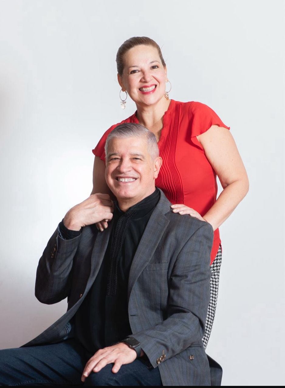 Marianela Herrera, expresentadora de Fantástico, exreina de belleza y esposa del músico Carlos Guzmán. Fotos cortesía
