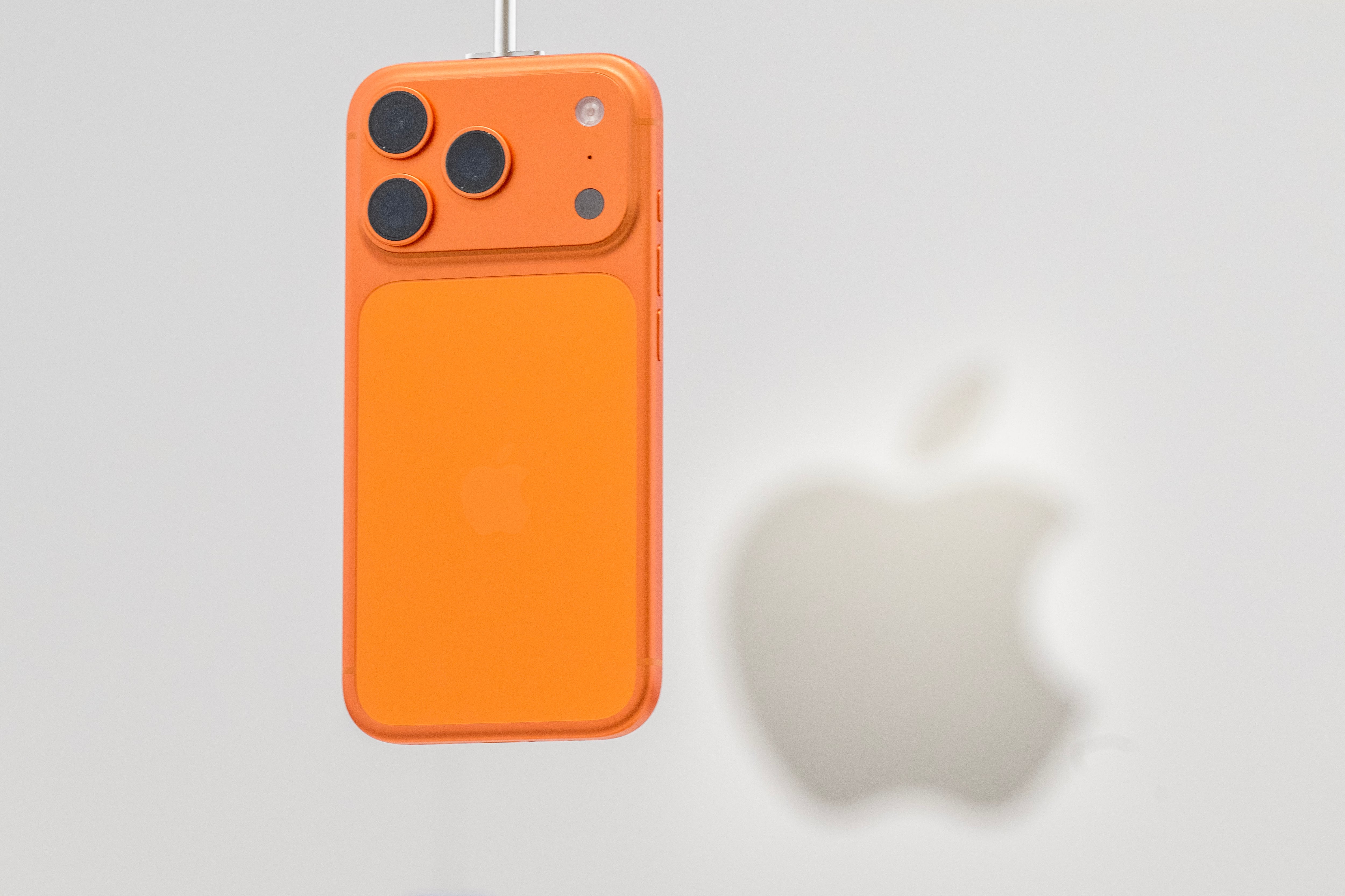 Apple lanzó este 9 de setiembre el nuevo iPhone 17 con cuatro modelos, incluido el nuevo Air, que buscará destacar por su diseño delgado.