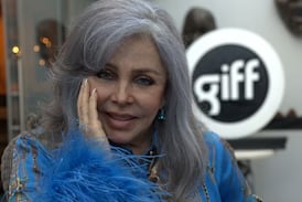 Verónica Castro fue hospitalizada a consecuencia de un accidente que tuvo hace años con un elefante