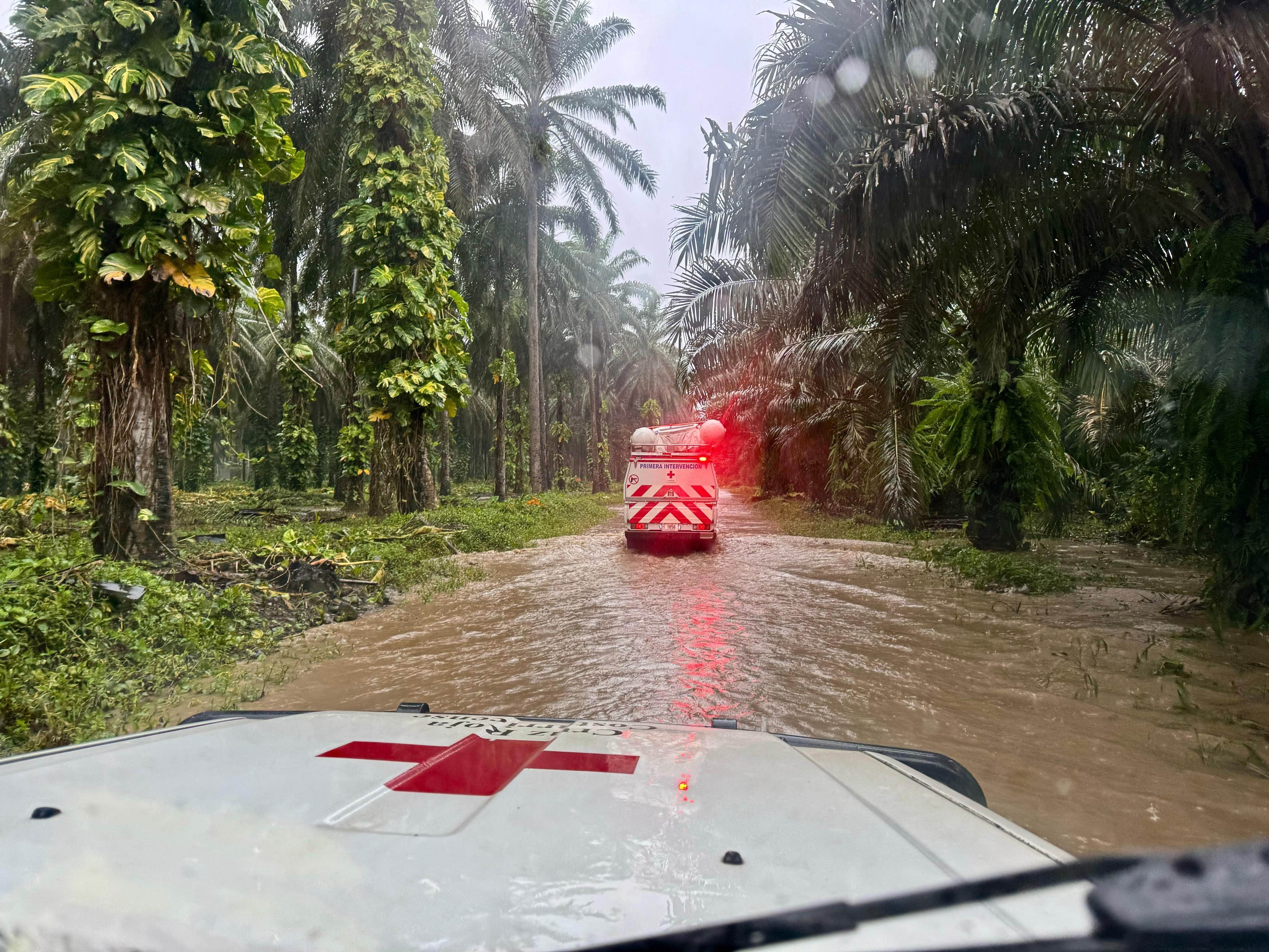Los vecinos de la zona sur del país también sufren las consecuencias del temporal de noviembre 2024. Foto: Cruz Roja