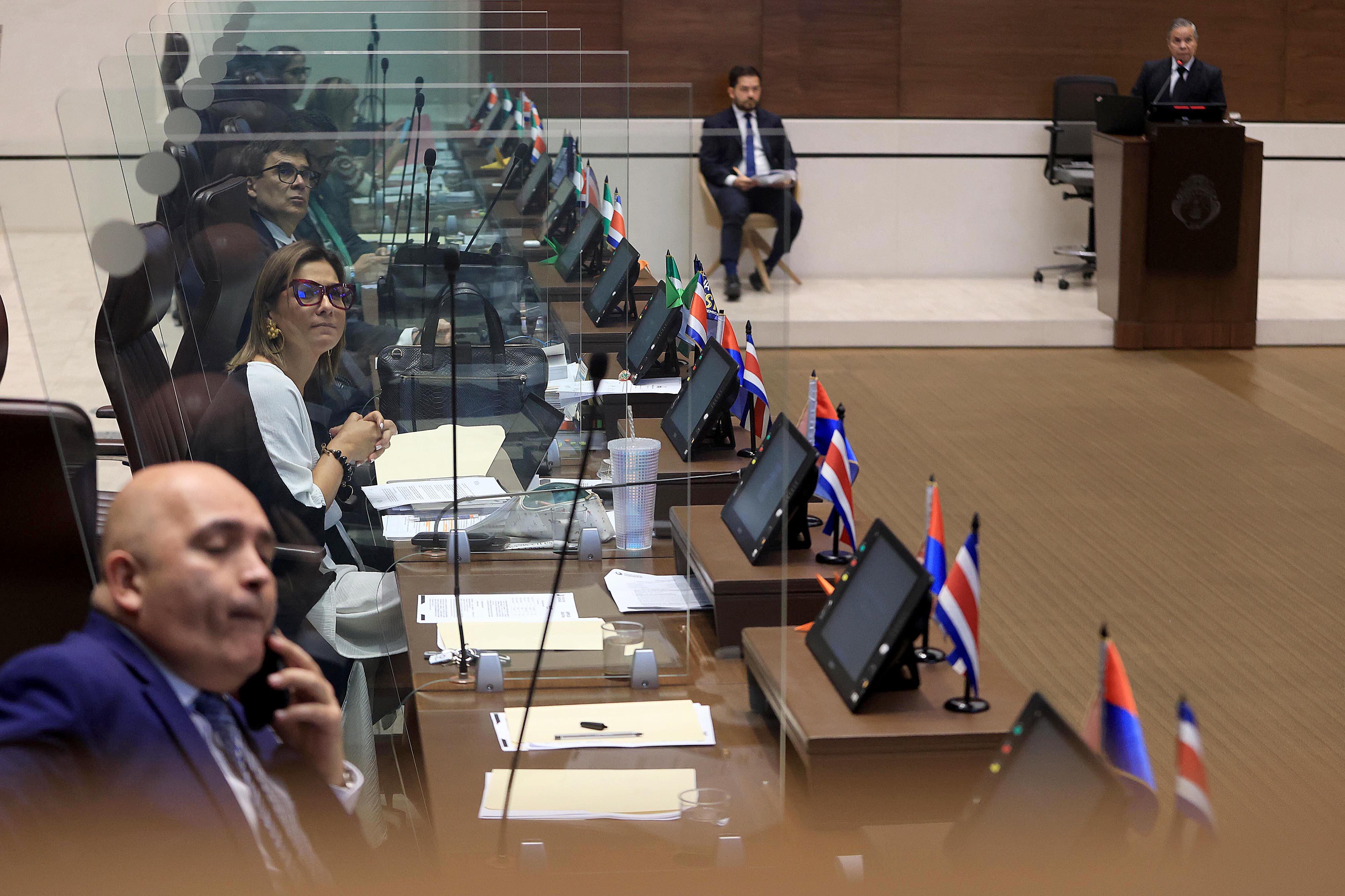 11/03/2024     Asamblea Legislativa. El presidente ejecutivo del Banco Central, Roger Madrigal, durante la presentación de rendición de cuentas ante los diputados en el Plenario Legislativo. Foto: Rafael Pacheco Granados