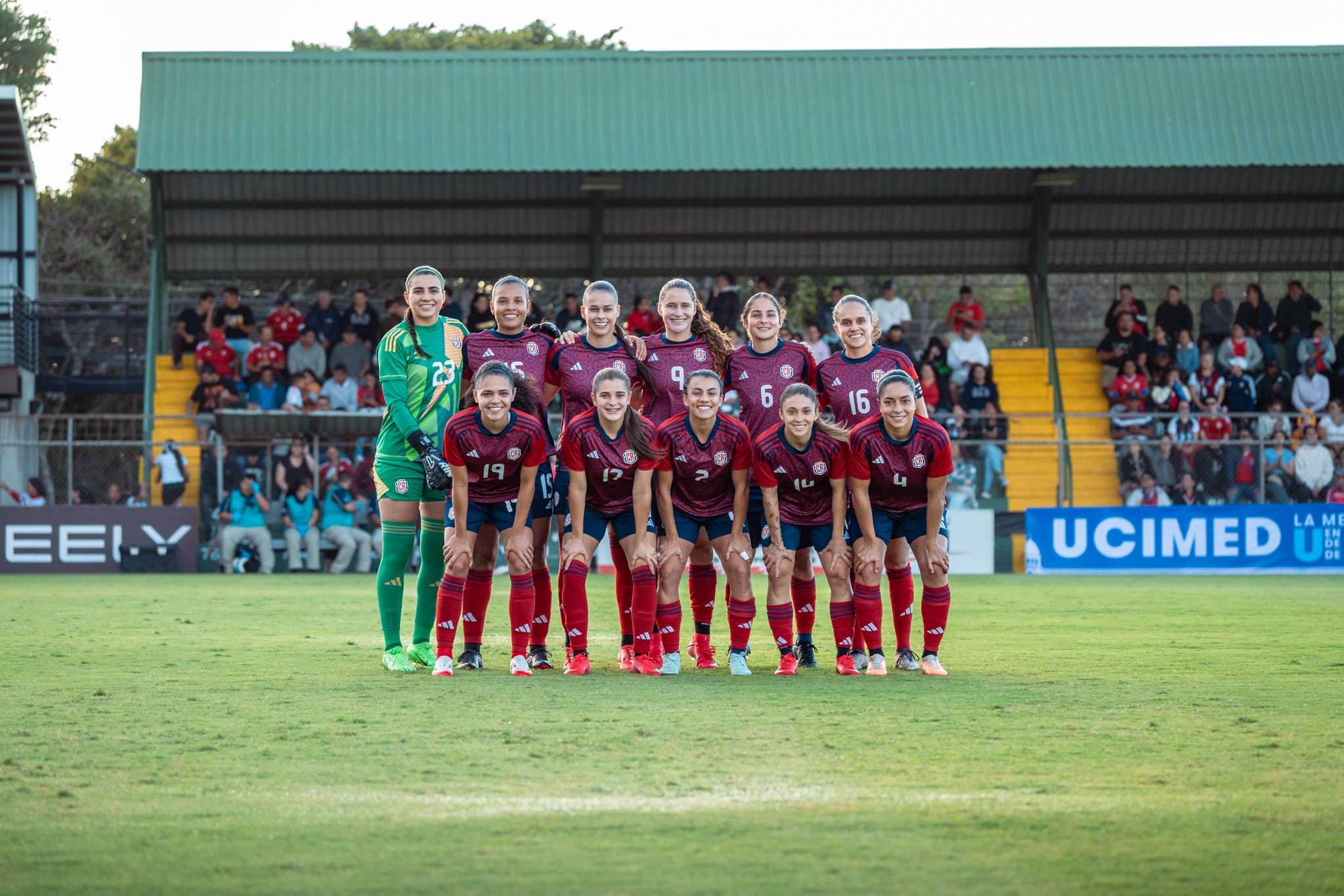 Selección femenina de Costa Rica - Nueva Zelanda, partido amistoso, estadio Piedades de Santa Ana
