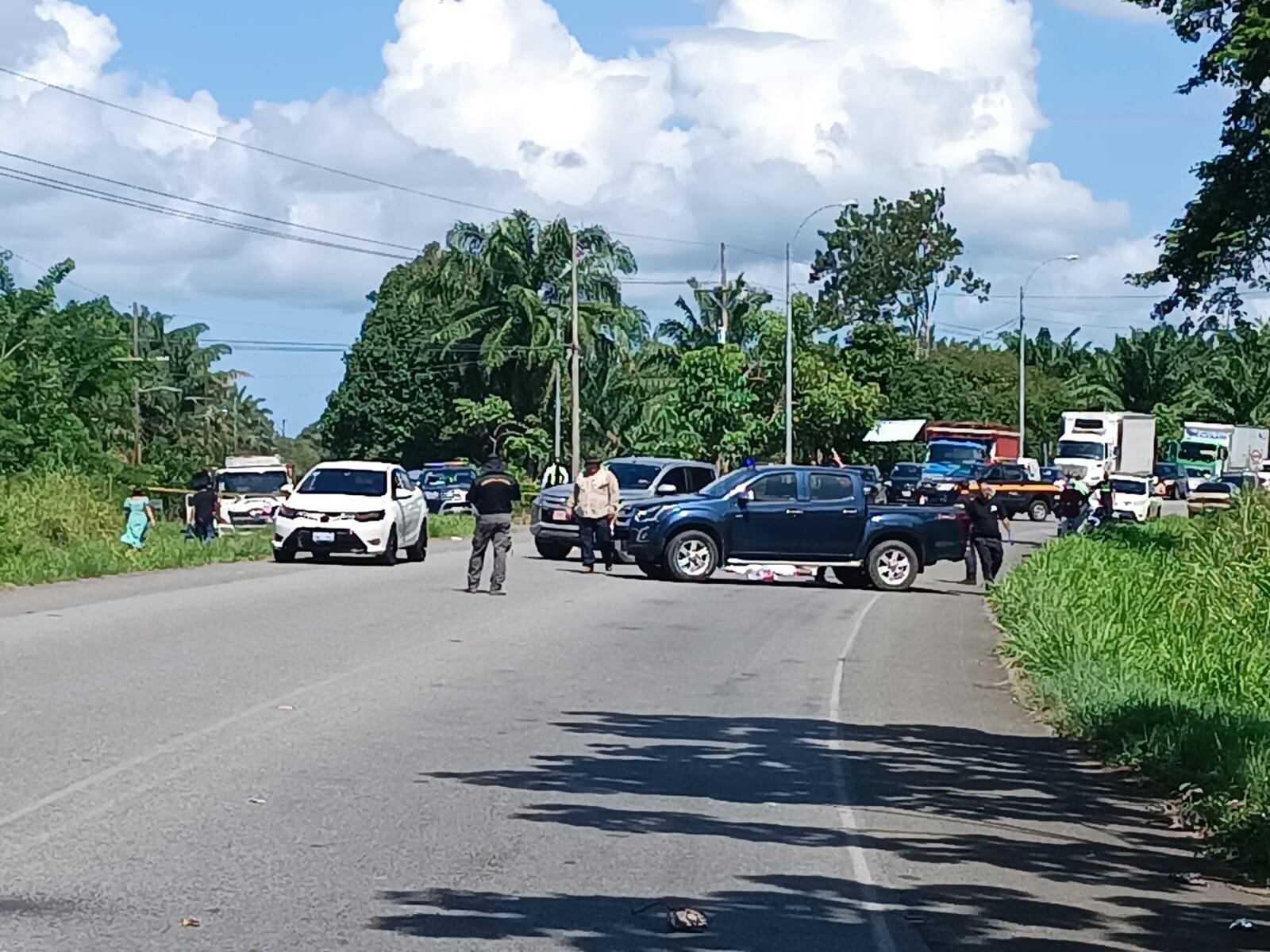 Producto del accidente, la Costanera Sur estuvo cerrada varias horas en ambas vías.