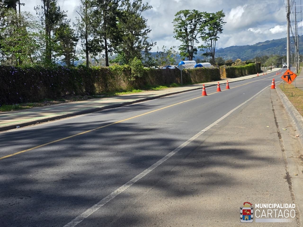 Inauguración de vía en Cartago