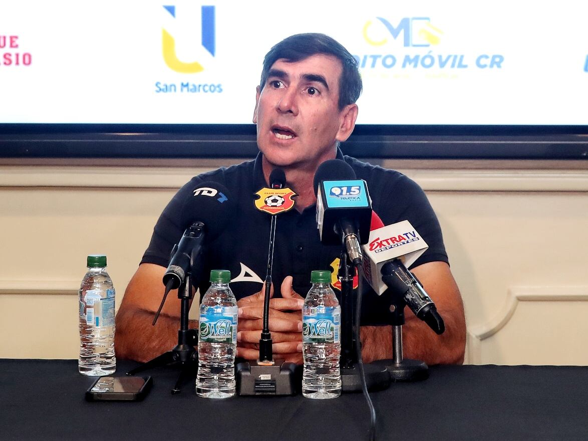 13/12/2023/ conferencia de prensa con el asistente técnico del Club Sport Herediano Breansse Camacho previo a la final ante Deportivo Saprissa foto John Durán