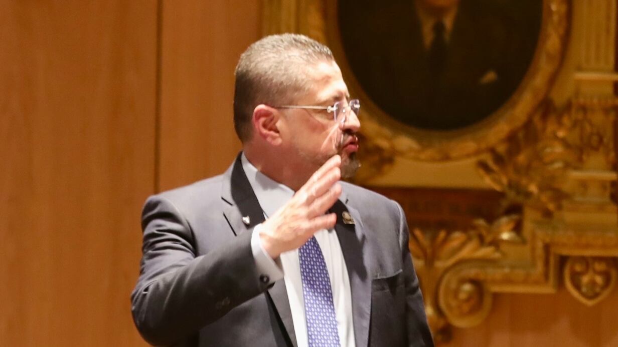 Reunión de supremos poderes para seguridad