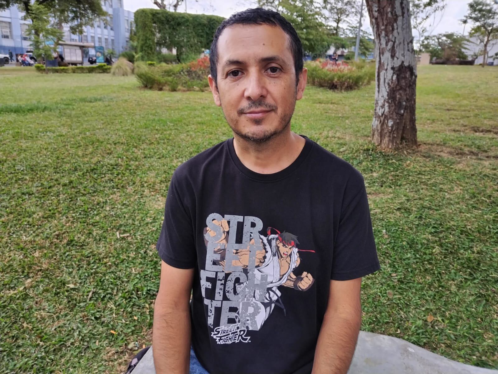 Jorge Miranda Valverde, vecino de Poás de Aserrí, con mucho dolor nos confirma que desde el pasado mes de diciembre “estoy viviendo un calvario” porque se pegó 8 milllones con el primer sorteo de consolación de la Junta de Protección Social (JPS), pero rompió el pedacito ganador.